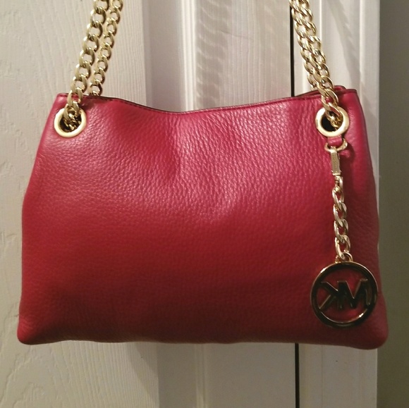 Authentic Red Michael Kors Jet Set Should Bag - Picture 2 of 7